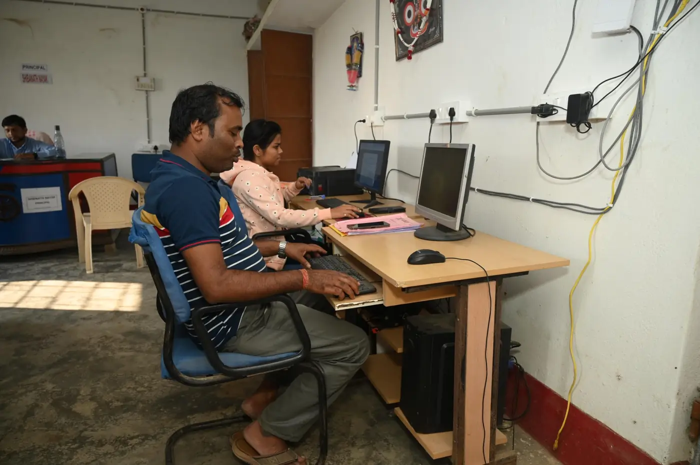 Students at Umamani Institute laboratory